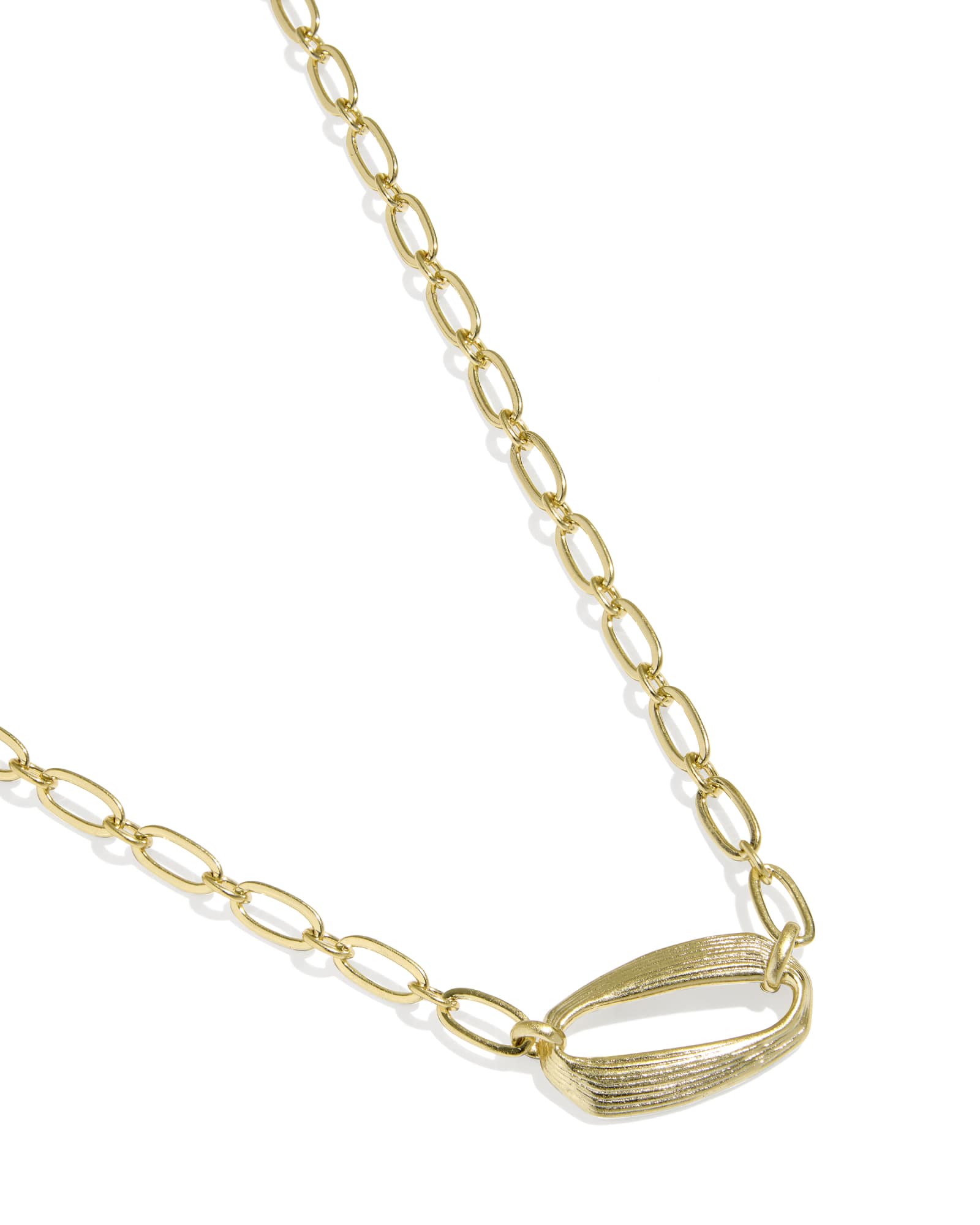 KIRA SHORT PENDANT NECKLACE