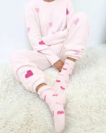  HEARTS FUZZY YARN SOCKS