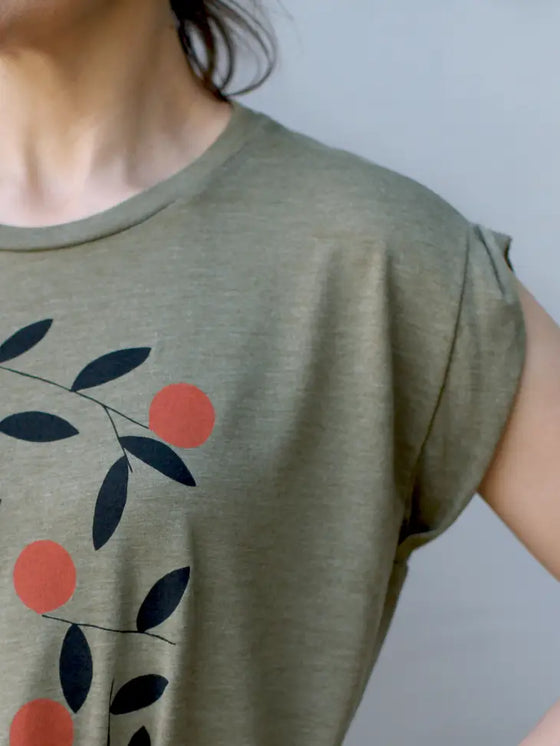 ROLLED CUFF TEE