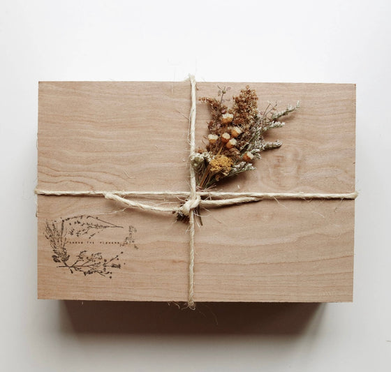 SACRED SPACES GIFT BOX