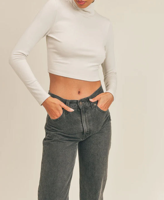 EMBRACE TURTLENECK TOP